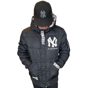 MLB New York Yankees Black Puffer Jacket